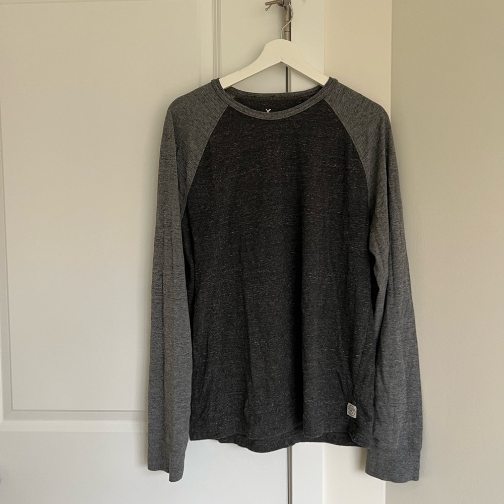 American Eagle Outfitters Heather Gray Mens Long Sleeve Baseball Shirt